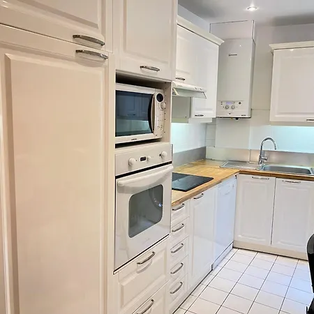 Colisee Apartamento *